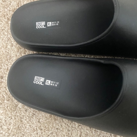 New Without Tag Men’s Slip On Sandals Size XL 11-12 - Picture 3 of 5